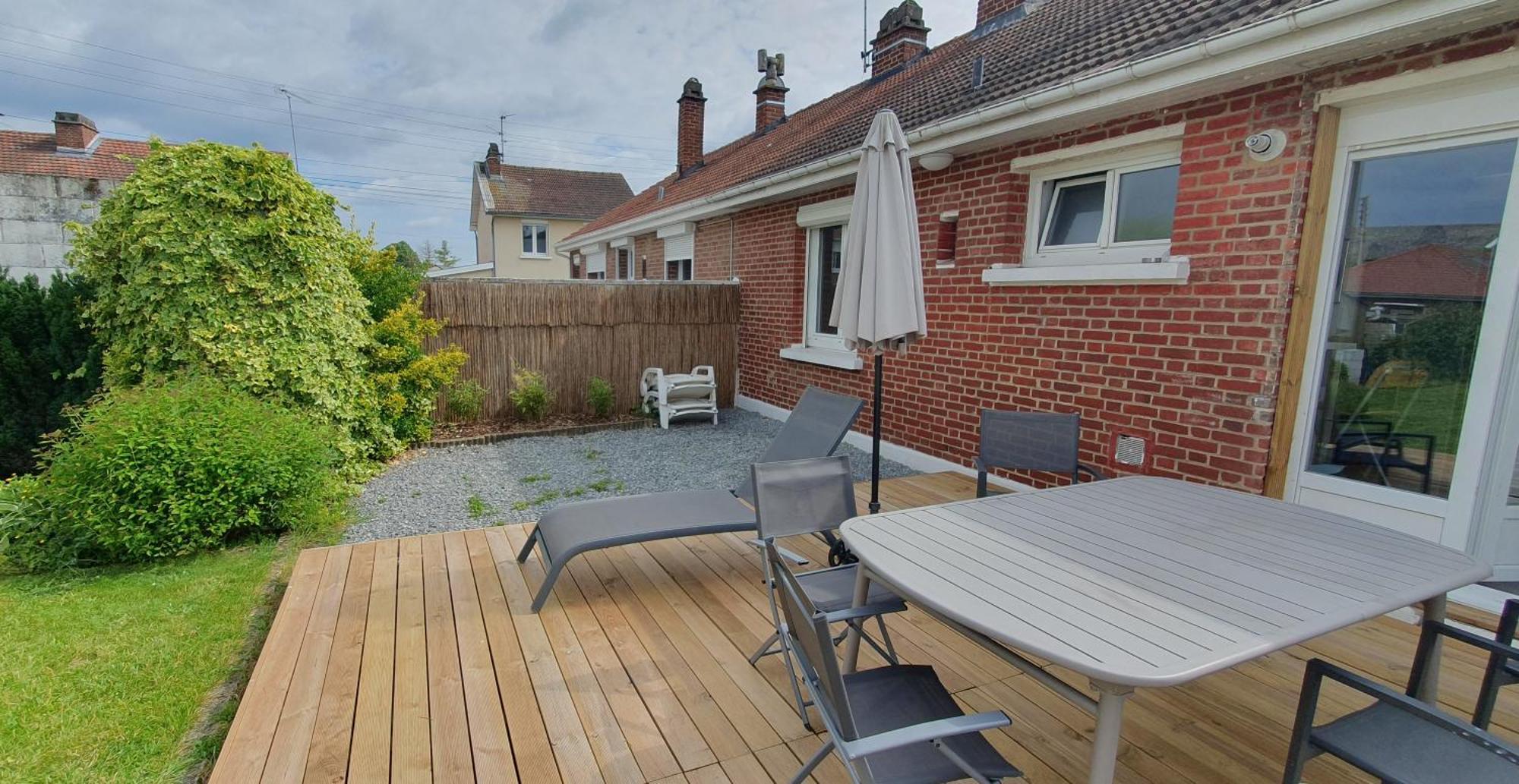 Maison Confortable, Terrasse Et Jardin A Amiens Exterior photo